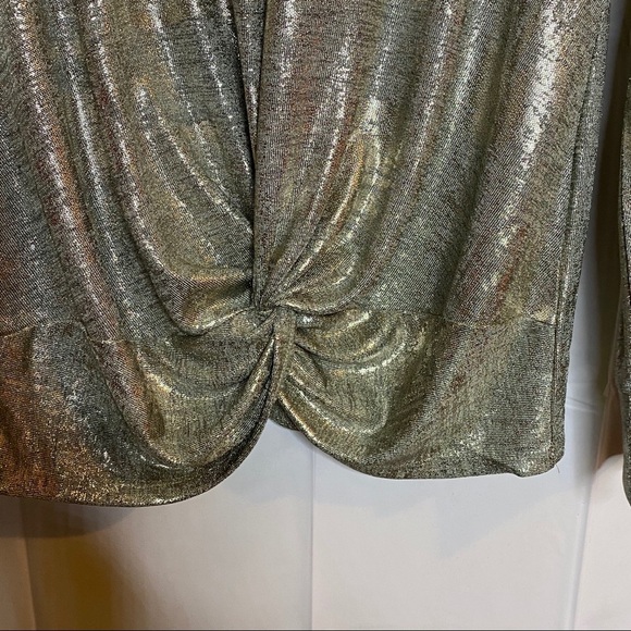 Fourteenth‎ Place Gold Silver Metallic Front Knot Top- Small Long Sleeve - Picture 6 of 7